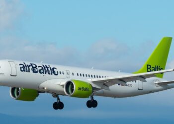 Air Baltic plane