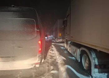 Snow paralised polish highway