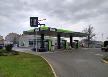MOL gas station