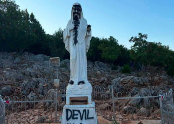 Vandalised statue